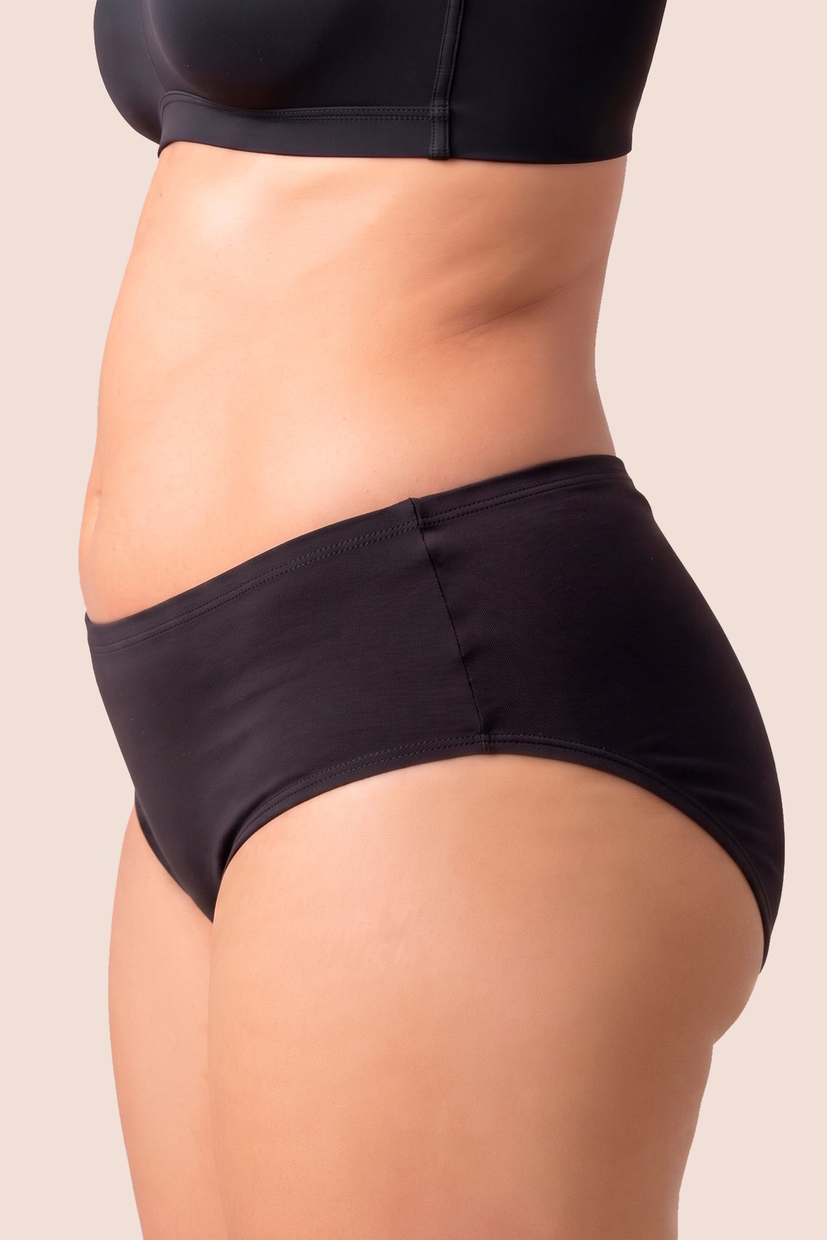 POSTPARTUM PANTIES BLACK DETAIL GENERAL