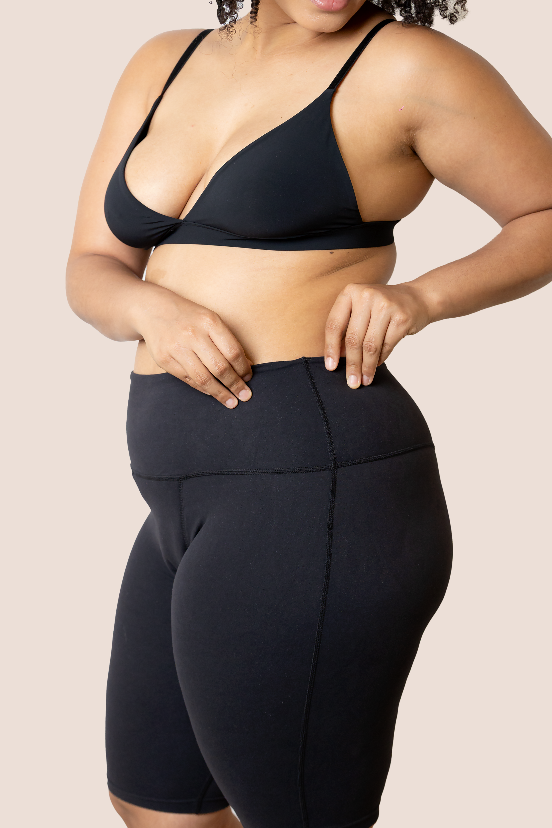 Period Sports Legging Short close up general 