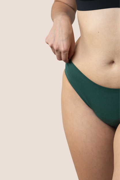 Period Underwear for teens Seamless Green close up general